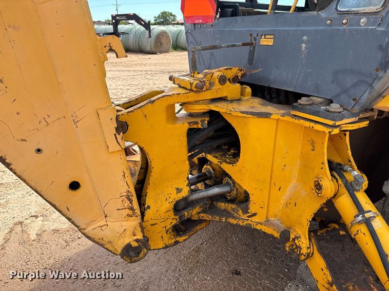 image for item DY2501 1989 John Deere 410C backhoe
