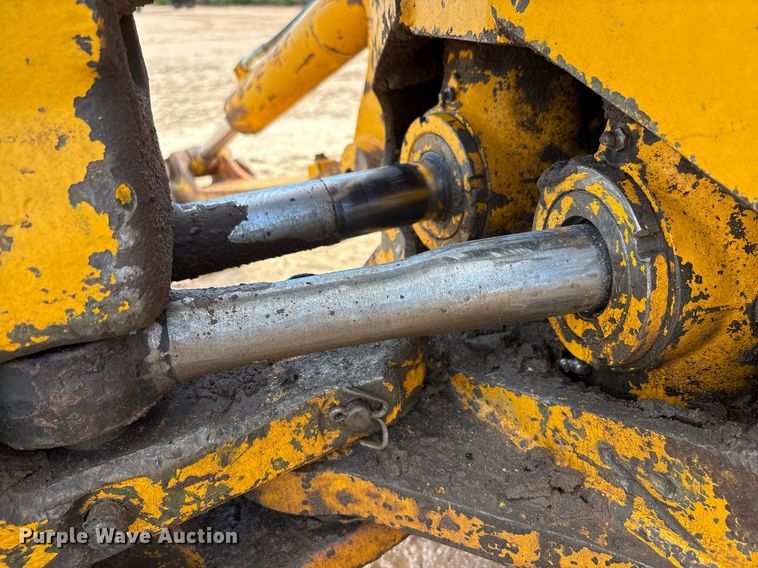 image for item DY2501 1989 John Deere 410C backhoe