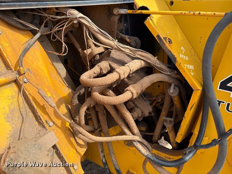 image for item DY2501 1989 John Deere 410C backhoe