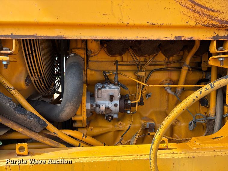 image for item DY2501 1989 John Deere 410C backhoe