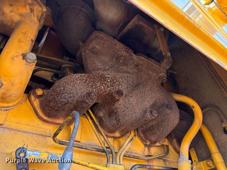 image for item DY2501 1989 John Deere 410C backhoe