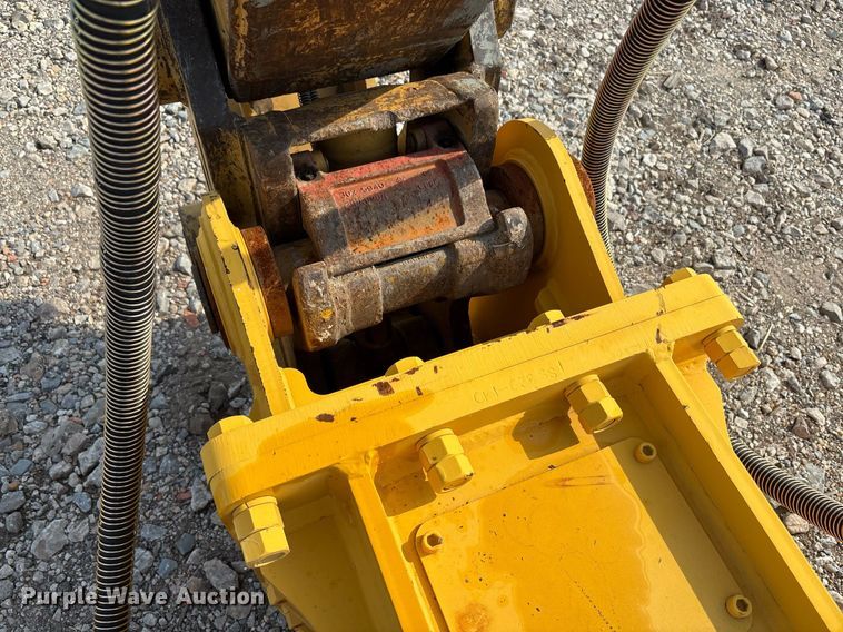 image for item DY2519 2024 Jisan JSB2200B breaker