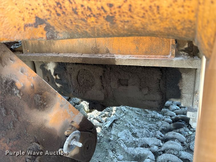 image for item DY2521 2001 Hyundai HL740-3 wheel loader