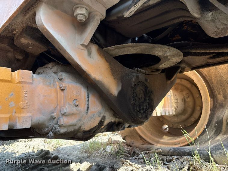 image for item DY2521 2001 Hyundai HL740-3 wheel loader