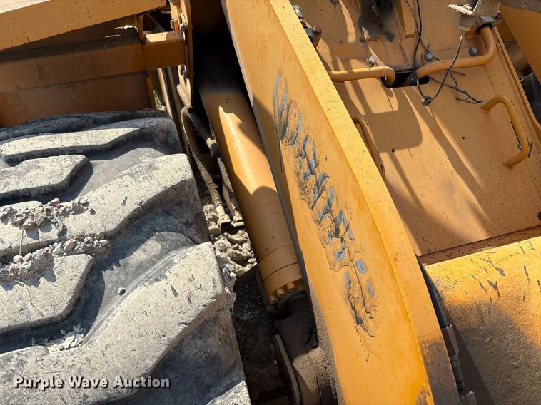 image for item DY2521 2001 Hyundai HL740-3 wheel loader