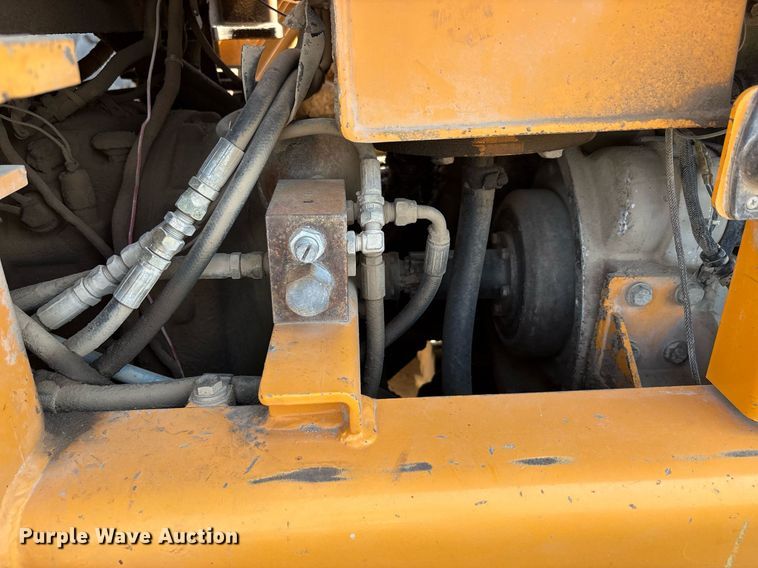 image for item DY2521 2001 Hyundai HL740-3 wheel loader