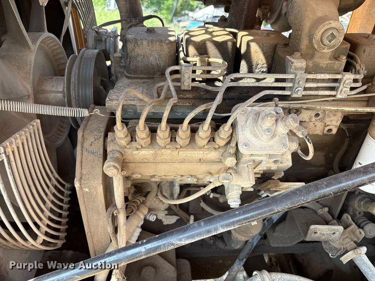 image for item DY2521 2001 Hyundai HL740-3 wheel loader