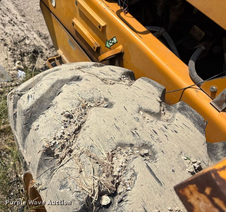 image for item DY2521 2001 Hyundai HL740-3 wheel loader