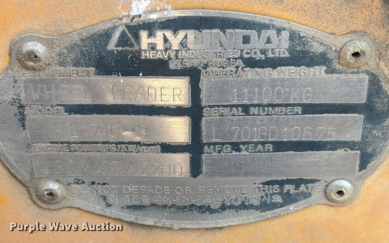 image for item DY2521 2001 Hyundai HL740-3 wheel loader