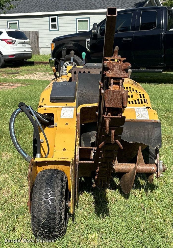 image for item DY2525 2000 Vermeer V2050 trencher