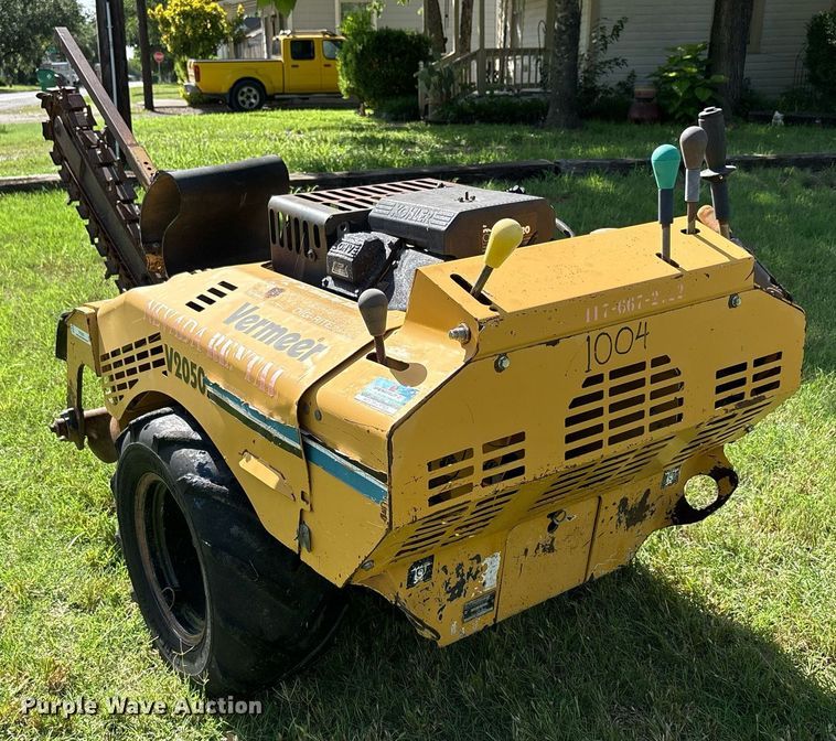 image for item DY2525 2000 Vermeer V2050 trencher