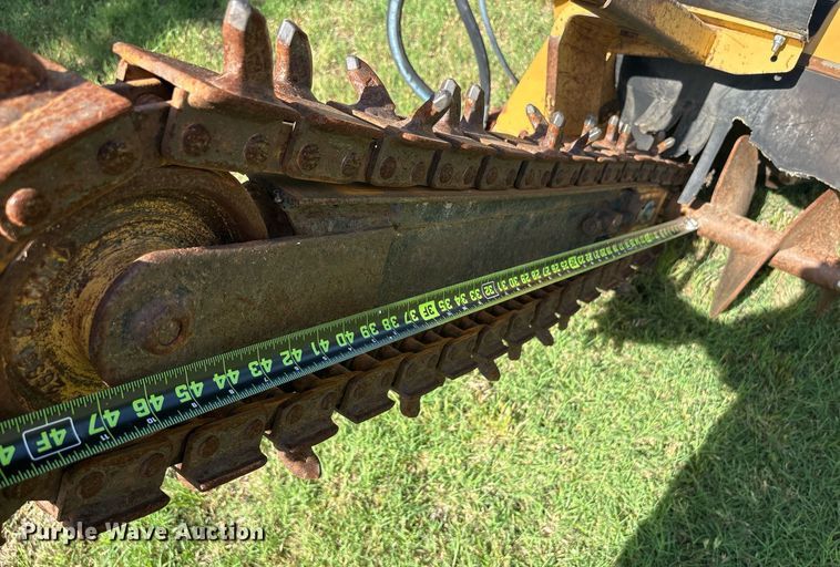 image for item DY2525 2000 Vermeer V2050 trencher