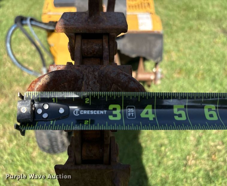 image for item DY2525 2000 Vermeer V2050 trencher