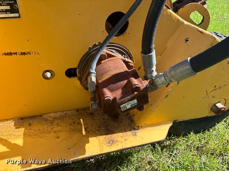 image for item DY2525 2000 Vermeer V2050 trencher