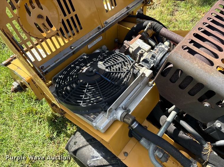image for item DY2525 2000 Vermeer V2050 trencher