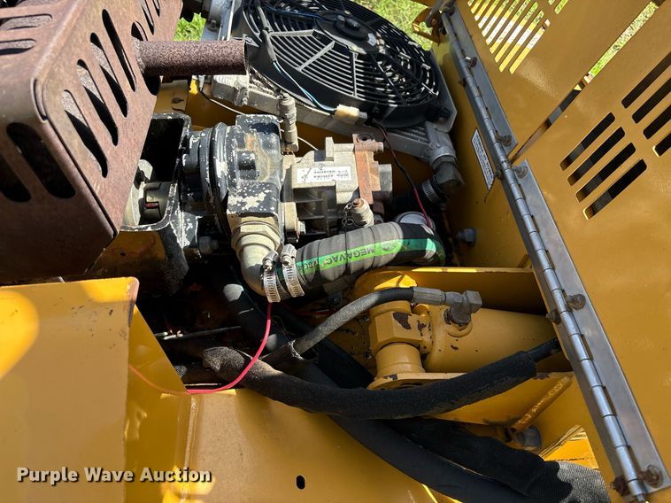 image for item DY2525 2000 Vermeer V2050 trencher