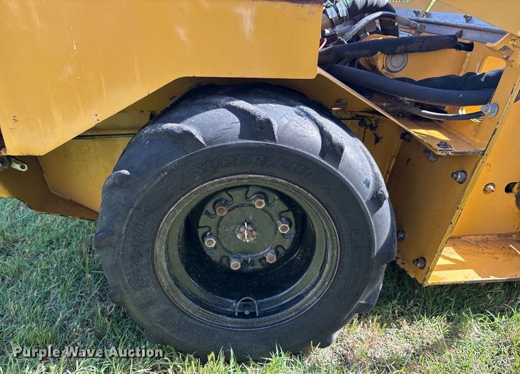 image for item DY2525 2000 Vermeer V2050 trencher