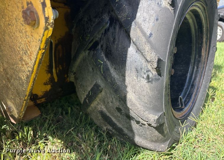 image for item DY2525 2000 Vermeer V2050 trencher