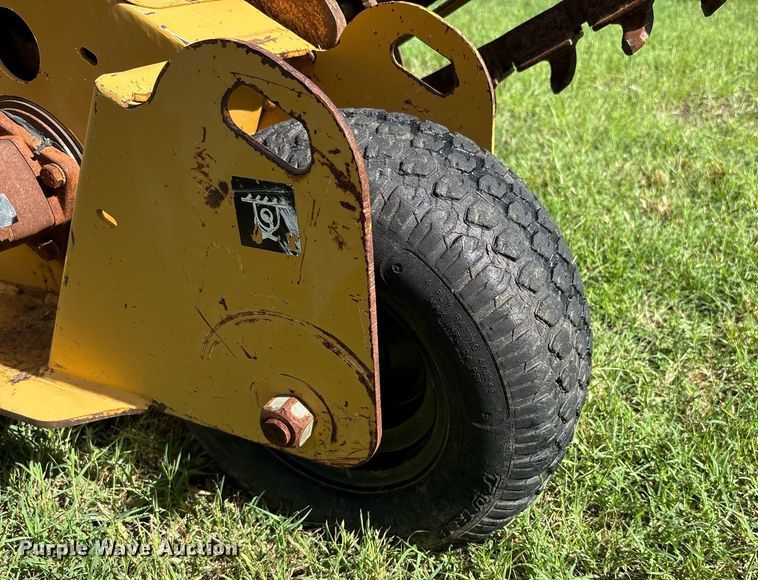image for item DY2525 2000 Vermeer V2050 trencher