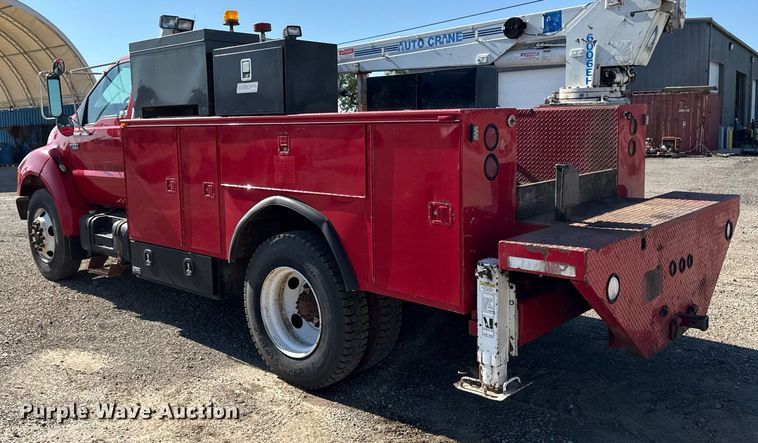image for item DZ4164 2000 Ford F650 Super Duty utility / service truck