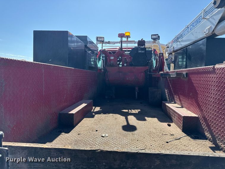 image for item DZ4164 2000 Ford F650 Super Duty utility / service truck