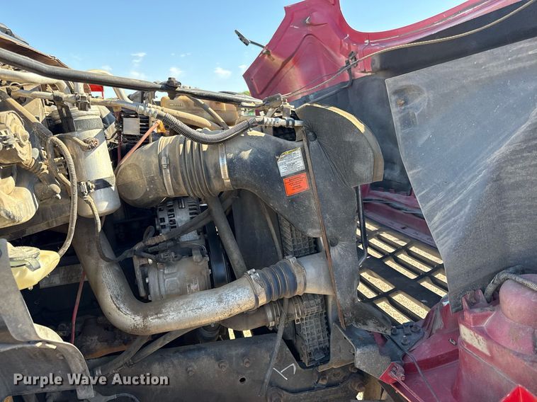 image for item DZ4164 2000 Ford F650 Super Duty utility / service truck