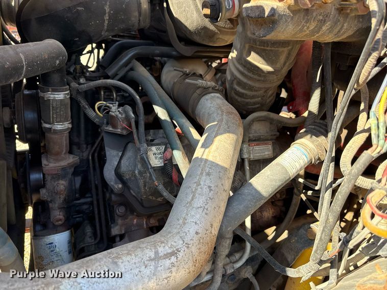 image for item DZ4164 2000 Ford F650 Super Duty utility / service truck