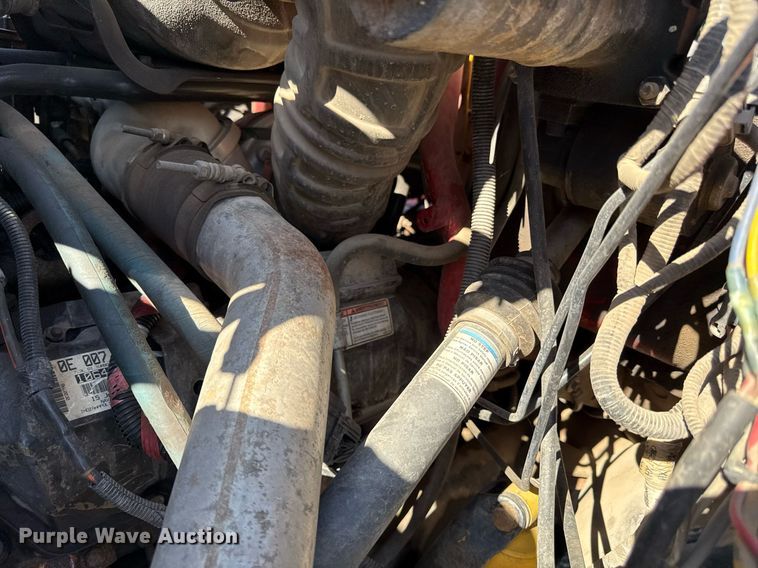 image for item DZ4164 2000 Ford F650 Super Duty utility / service truck