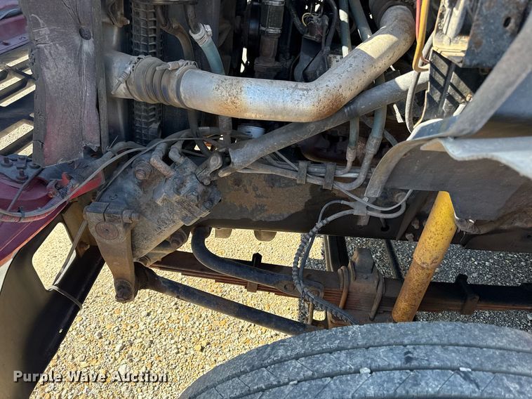 image for item DZ4164 2000 Ford F650 Super Duty utility / service truck