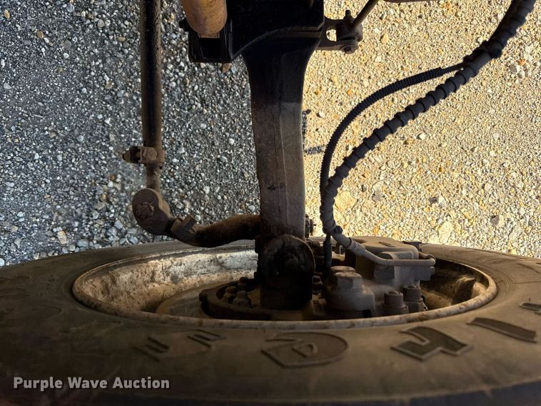 image for item DZ4164 2000 Ford F650 Super Duty utility / service truck