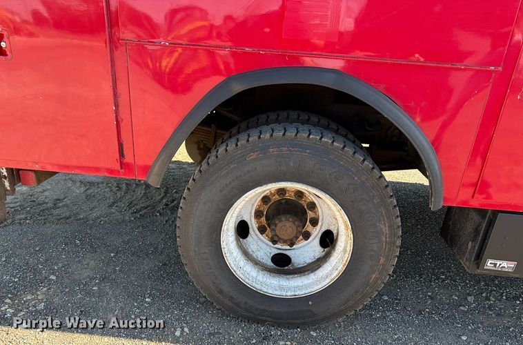 image for item DZ4164 2000 Ford F650 Super Duty utility / service truck