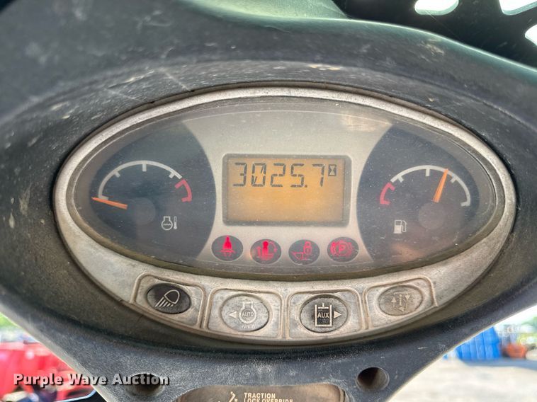 image for item DZ4165 2014 Bobcat T650 tracked skid steer loader