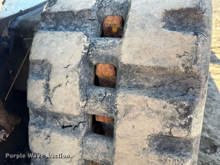 image for item DZ4165 2014 Bobcat T650 tracked skid steer loader