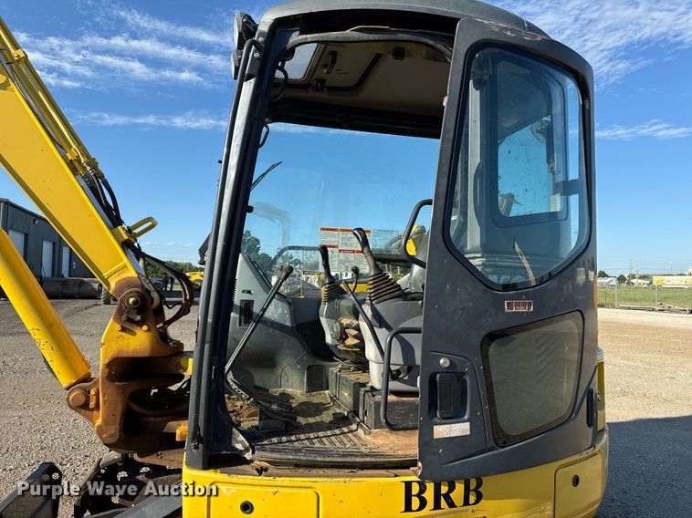 image for item DZ4166 2007 Komatsu PC78MR-6 mini excavator