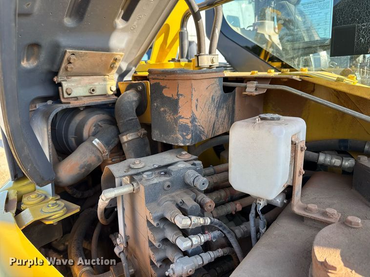 image for item DZ4166 2007 Komatsu PC78MR-6 mini excavator