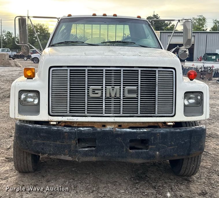image for item DZ4185 1995 GMC Topkick C6500 flatbed truck