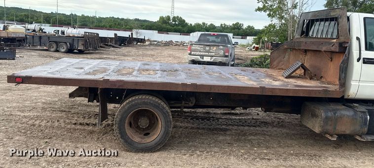 image for item DZ4185 1995 GMC Topkick C6500 flatbed truck