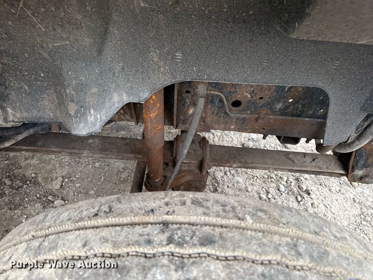 image for item DZ4185 1995 GMC Topkick C6500 flatbed truck