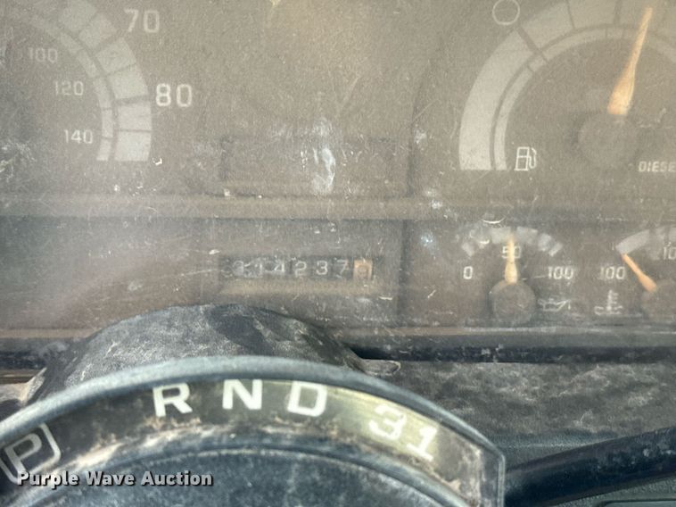 image for item DZ4185 1995 GMC Topkick C6500 flatbed truck