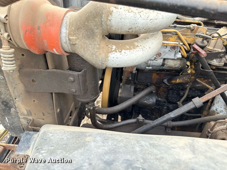 image for item DZ4185 1995 GMC Topkick C6500 flatbed truck