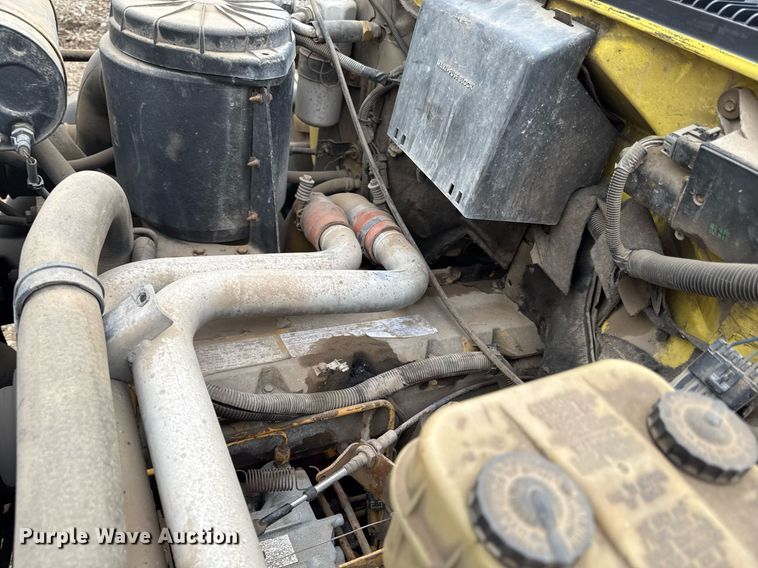 image for item DZ4185 1995 GMC Topkick C6500 flatbed truck