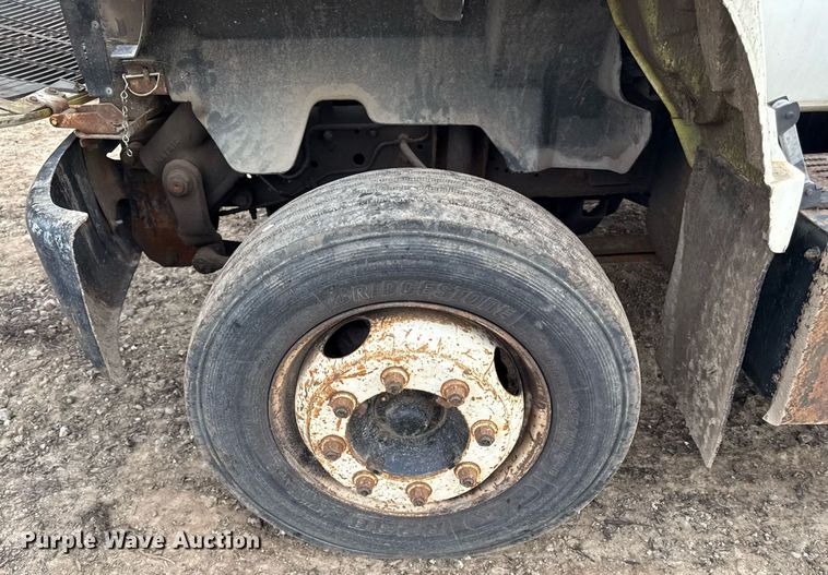 image for item DZ4185 1995 GMC Topkick C6500 flatbed truck