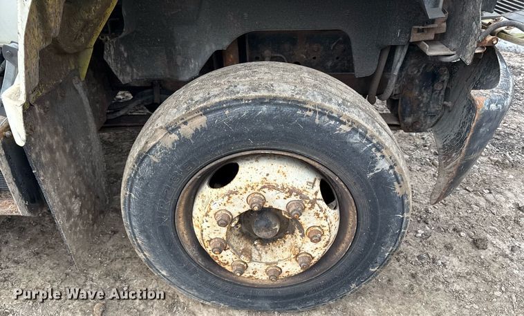 image for item DZ4185 1995 GMC Topkick C6500 flatbed truck