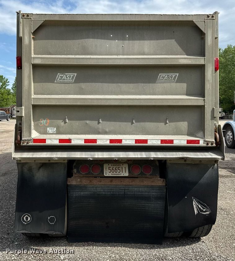 image for item DZ4191 2000 East end dump trailer