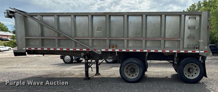 image for item DZ4191 2000 East end dump trailer