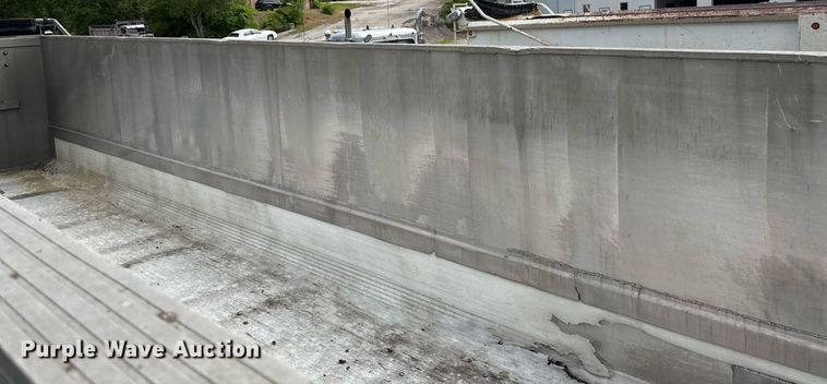 image for item DZ4191 2000 East end dump trailer