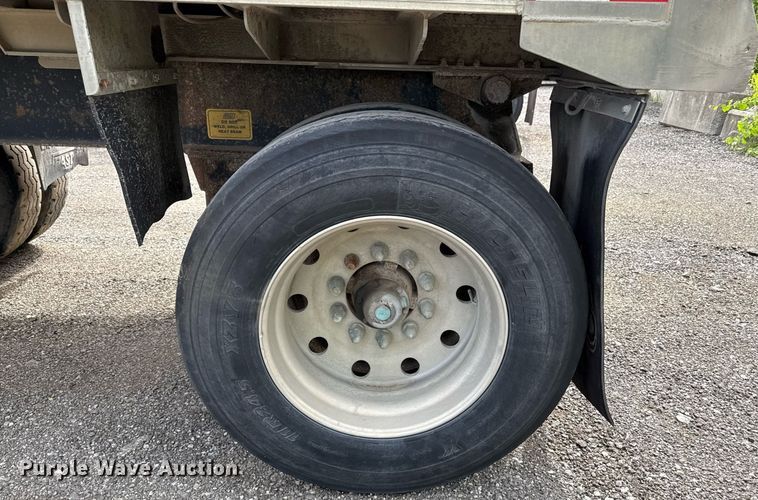 image for item DZ4191 2000 East end dump trailer