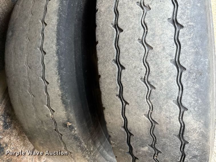 image for item DZ4191 2000 East end dump trailer