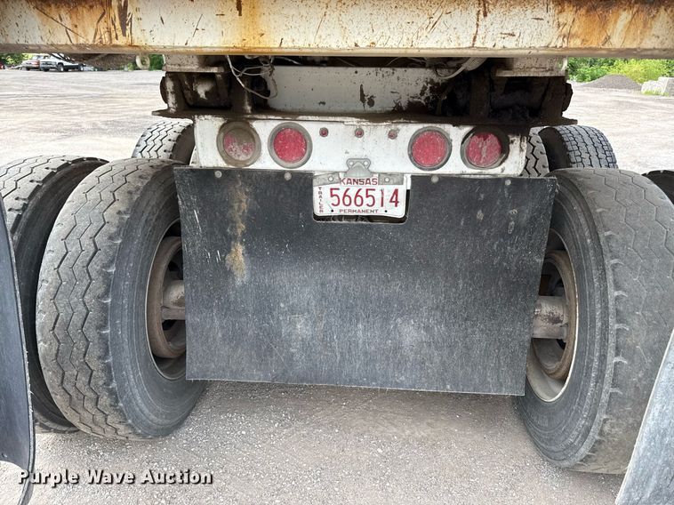 image for item DZ4192 1999 Western Construction Components end dump trailer