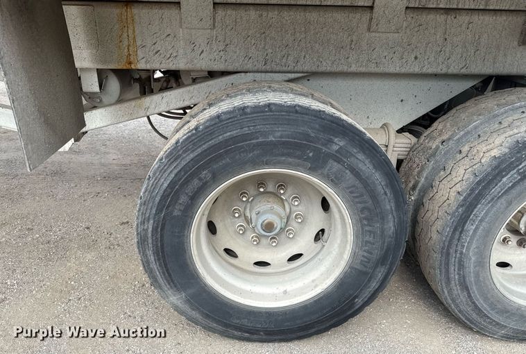 image for item DZ4192 1999 Western Construction Components end dump trailer